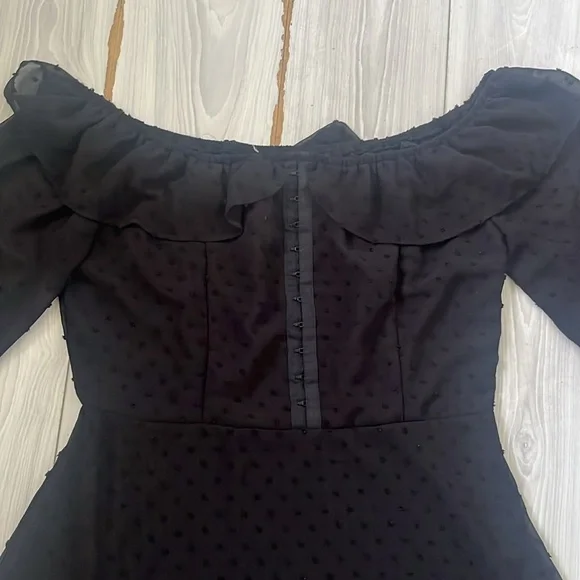 Black corset mesh ruffle neck dress with sleeves - Picture 3 of 6